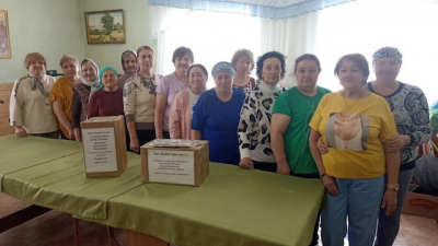 &laquo;Серебряные&raquo; волонтеры Татарстана готовят травяные сборы для бойцов СВО