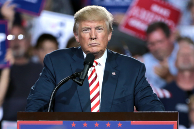 Newsweek: В США рейтинг Трампа обрушился до исторического минимума