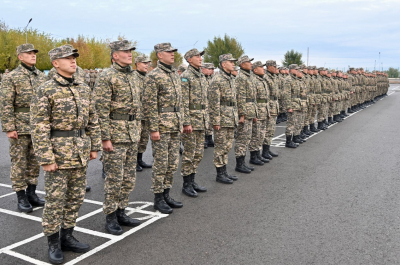 В инженерно-саперной бригаде Конаевского гарнизона торжественно проводили солдат домой