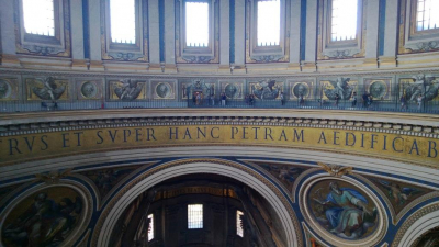 Турист из Венгрии вырезал цифры на камне в древнем храмовом комплексе Мальты