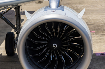 Столичный аэропорт временно &laquo;закрыл&raquo; небо