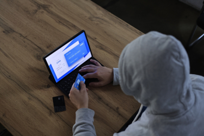 Мошенники в Казани взломали аккаунт подруги и обманом выманили деньги