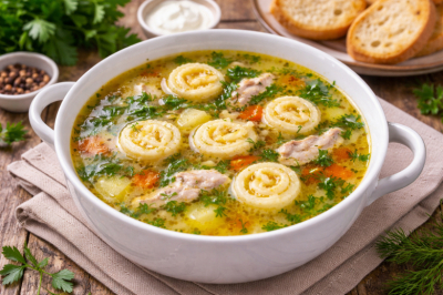 Куриный суп с сырными улитками готовлю вместо надоевшей лапши &mdash; домашние всегда просят добавку