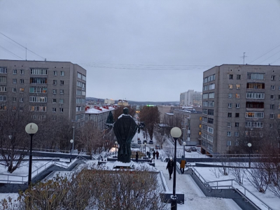 Сложная погода и гололед: в Мурманске работает 73 единицы техники, бригады переведены в усиленный режим