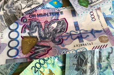 Евро и рубль в стабильном коридоре — тенге сохраняет преимущества