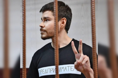 Блогер Аяз Шабутдинов признал вину по делу о мошенничестве 