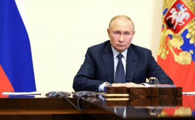 Путин осмотрел гвардейский ракетный крейсер &laquo;Варяг&raquo;