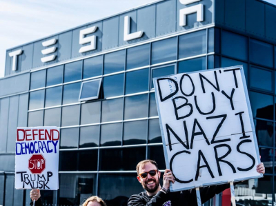 Протесты против Илона Маска охватили США и Европу